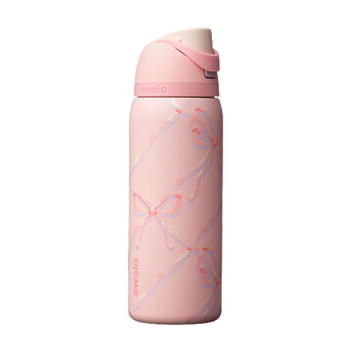 FreeSip 32oz Sugar Plum Fairy; rotating view of light pink body with diagonal lattice pattern of pastel pink, lavender, and cream ribbon bows, matching pink flip cap, pink carry loop, and cream push-button